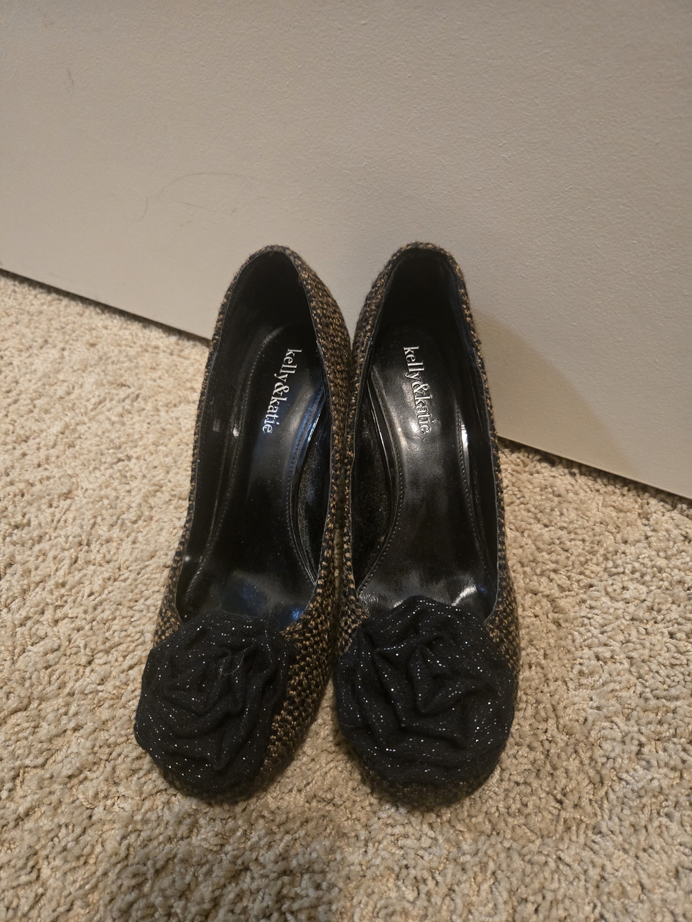 Kelly & Katie Brown & Black Tweed Pumps
